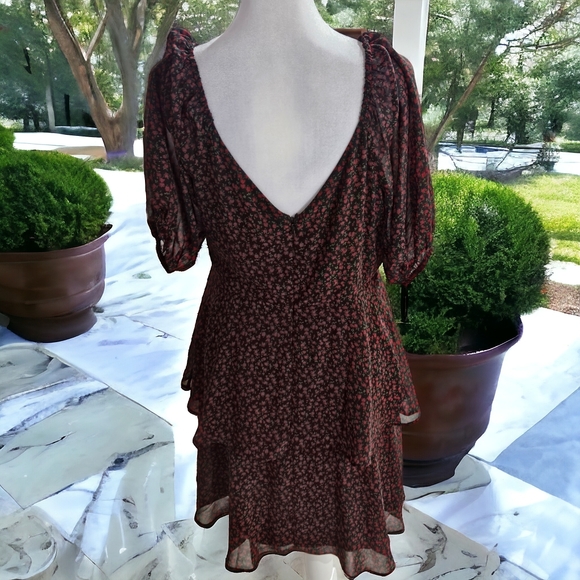 Sugar lips red and black floral layered dress Size Medium NWOT - Picture 3 of 6